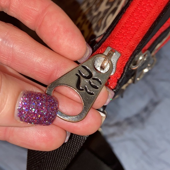 Nwot rare earth Stone Mountain leopard  crossbody bag - Picture 14 of 14